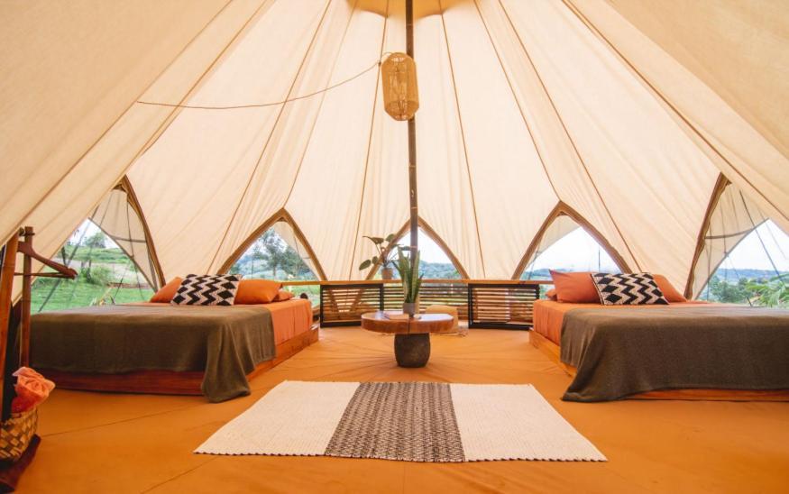 Holos Retreat Center: The Entire Ridge Basecamp Baru Екстериор снимка